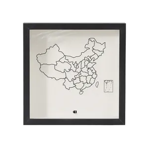 Cadre boîte à ombre en bois noir avec contour de carte de Chine pour billets de voyage