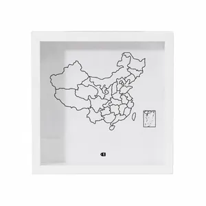 Cadre en bois blanc avec carte de la Chine pour le stockage de billets et de pièces de monnaie