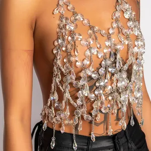 Haut de chaîne de corps élégant en cristal transparent pour festivals et soirées.