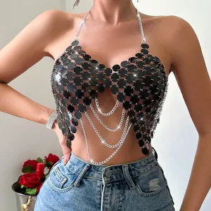 Top corto sexy de lentejuelas negras con cadena plateada para fiestas y discotecas