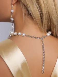 Elegante doppellagige Perlenhalskette mit verstellbarem silbernem Verlängerungskettchen Detail