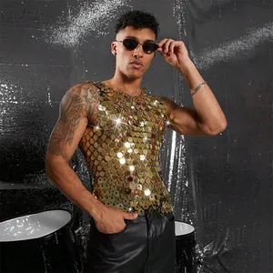 Modisches Herren-Tanktop mit goldenen Pailletten und handgefertigter Kettenstruktur