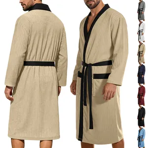 Herren Jacquard-Bademantel mit Gürtel, Vorder- und Rückansicht und Farbwahl