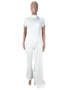 Elegantes weißes zweiteiliges Set mit Stehkragen-Top und weit geschnittener Hose