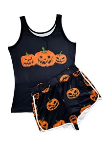 Λεπτομέρεια μαύρου σετ Halloween με τύπωμα κολοκύθας και λευκό ρέλι