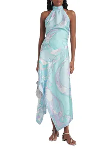 Ensemble chic haut dos nu et jupe longue irrégulière en satin imprimé bleu clair.