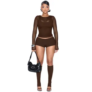 Sexueller brauner vierteiliger Mesh-Anzug mit langärmeligem Oberteil und passenden Shorts
