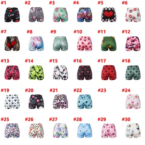 Large choix de shorts de yoga sexy pour femmes avec motifs de cœurs et de fleurs