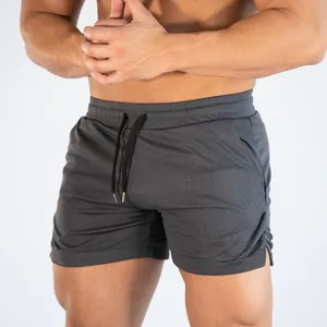 Graue schnelltrocknende Sportshorts für Herren mit Kordelzug für Fitness