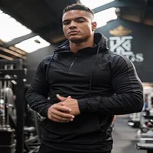 Professioneller schwarzer Slim-Fit Gym-Hoodie für Herren mit Reißverschluss und Kapuze