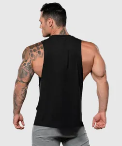 Camiseta sin mangas negra ajustada para hombre, vista trasera para entrenamiento y running