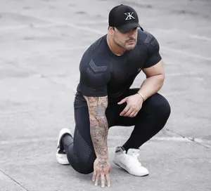 Professional muscle fit black compression t-shirt for bodybuilding and fitness training