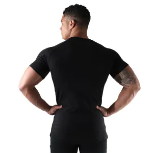 Herren Muskel-Fit Sport-T-Shirt in Schwarz, feuchtigkeitsregulierendes Gym-Oberteil