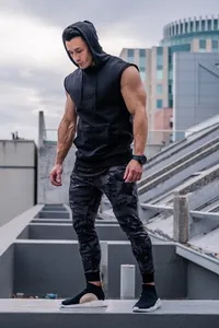 Men's athletic sleeveless hoodie with front pocket for fitness and outdoor workouts