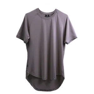 Men's athletic stretch t-shirt with curved hem and raglan sleeves for bodybuilding.