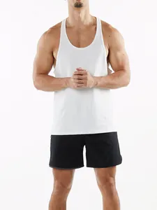 Vue détaillée d'un débardeur de sport en coton blanc pour homme avec col rond et coupe athlétique.