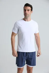 Vue de face d'un t-shirt de sport blanc à col rond pour homme pour le fitness