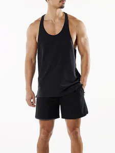Vue détaillée du débardeur de fitness en coton noir pour hommes pour le sport et l'entraînement