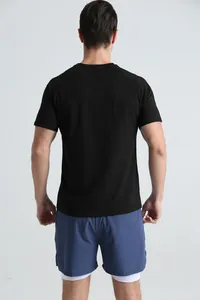 Vue arrière d'un t-shirt de sport noir uni pour hommes en coton de haute qualité