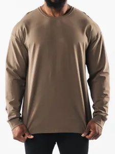Braunes Langarm-Sportshirt für Herren, lockere Passform für Fitness und Outdoor-Laufen