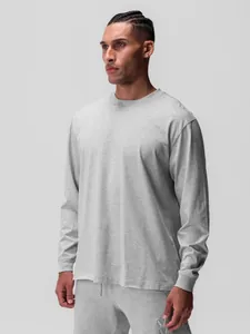 T-shirt da uomo grigia a maniche lunghe con girocollo per sport e tempo libero