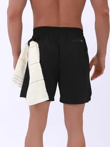 Zwarte sneldrogende herensportshort met handdoeklus en ritszak.