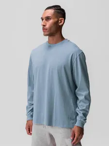 T-shirt da uomo a maniche lunghe in cotone azzurro con girocollo e vestibilità comoda sportiva