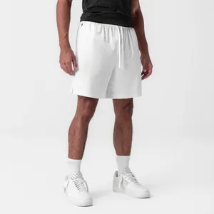 Detailansicht der weißen schnelltrocknenden Mesh-Basketballshorts für Herren mit Kordelzug