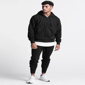 Herren Sportanzug Set mit schwarzer Kapuzenjacke und Jogginghose im American Style