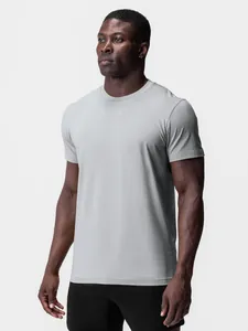 T-shirt de sport gris ajusté pour hommes avec tissu respirant à effet fraîcheur