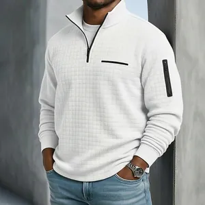 Pull premium blanc à carreaux pour homme avec quart de zip et poche zippée stylée au bras