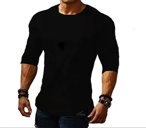 Premium schwarzes Herren-T-Shirt in Slim-Fit-Passform mit elegantem Dreiviertelarm-Design