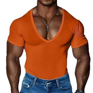 T-shirt col en V ajusté pour hommes en orange pour un look décontracté et musclé