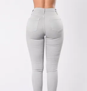 Vaqueros pitillo elásticos grises de talle alto para mujer, vista trasera con bolsillos