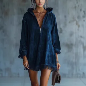 Elegante abito con cappuccio in finto scamosciato blu navy con frange e mezza zip