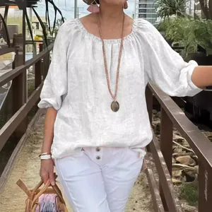 Elegante weiße Baumwoll-Leinen-Bluse mit Rundhals und Halbarm für den sommerlichen Freizeitlook