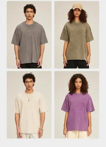 Modelos con camisetas de algodón lavado de gran tamaño en cuatro colores diferentes
