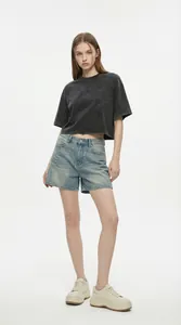 Camiseta corta gris antracita lavada con ajuste holgado y cuello redondo para mujer