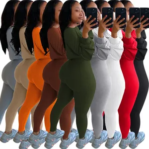 Damen Slim Fit Rippstrick-Lounge-Set in verschiedenen Farben für den Herbst, zweiteilig
