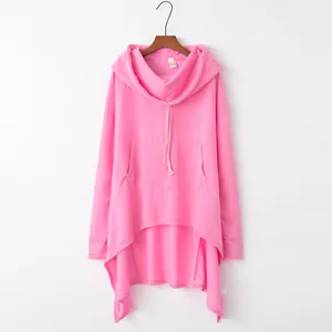 Rosa Oversized-Kapuzenpullover mit einzigartigem High-Low-Saum und Kängurutasche