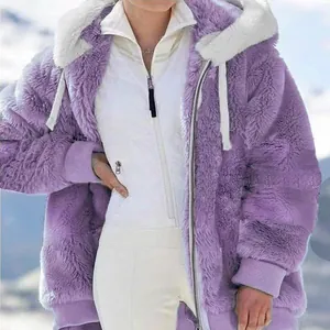 Chaqueta de felpa lavanda para mujer con capucha y cremallera para el frío invierno