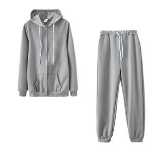 Ensemble survêtement gris deux pièces pour femmes avec sweat à capuche et jogging