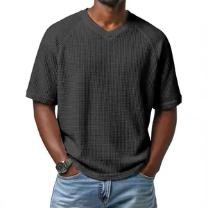 Mens waffle knit raglan sleeve V-neck short sleeve t-shirt in dark grey fashion style