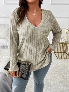T-shirt décontracté gris à manches longues et col en V pour femmes grandes tailles