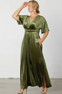 Elegant olive green velvet maxi dress with V-neck, short sleeves and a stylish side slit