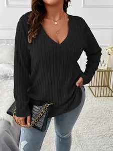 Haut grande taille noir à col en V et manches longues en maille côtelée pour femme