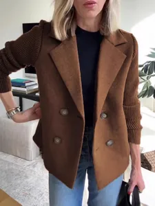 Eleganter brauner Wollblazer für Damen mit gerippten Strickärmeln und Reverskragen