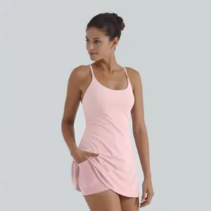 Rosa Sportkleid mit integrierter Short und Taschen für Tennis und Fitness-Training
