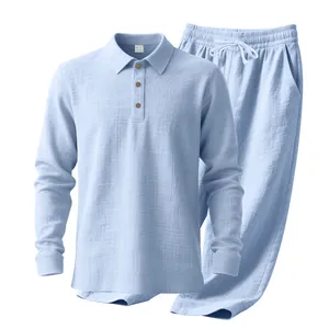 Hellblaues Herren-Set aus Leinenmischung: langärmliges Poloshirt und passende Hose