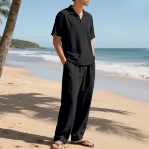 Ensemble décontracté en lin noir pour homme avec polo et pantalon de plage chic